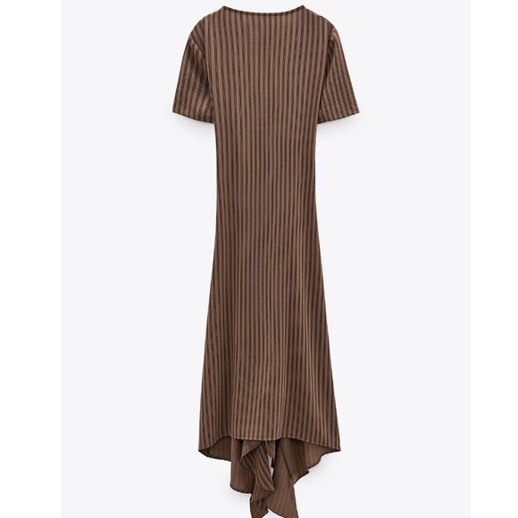 ⭐️ NWT Zara Ruffled Ruched Dress ⭐️ - Picture 4 of 7